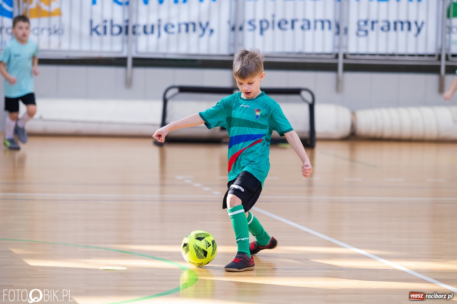 Zdjęcie w galerii na portalu naszraciborz.pl: Młodzi piłkarze walczą w Arenie Rafako [FOTO] wiadomości z regionu