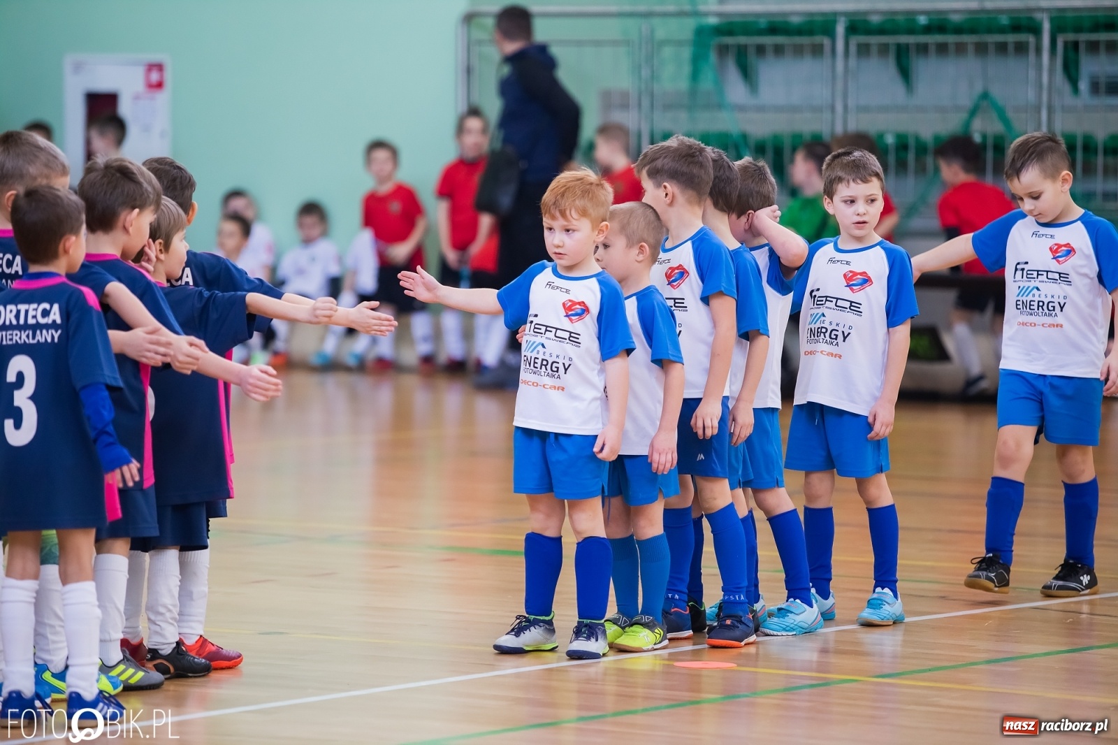 Zdjęcie w galerii na portalu naszraciborz.pl: Młodzi piłkarze walczą w Arenie Rafako [FOTO] wiadomości z regionu
