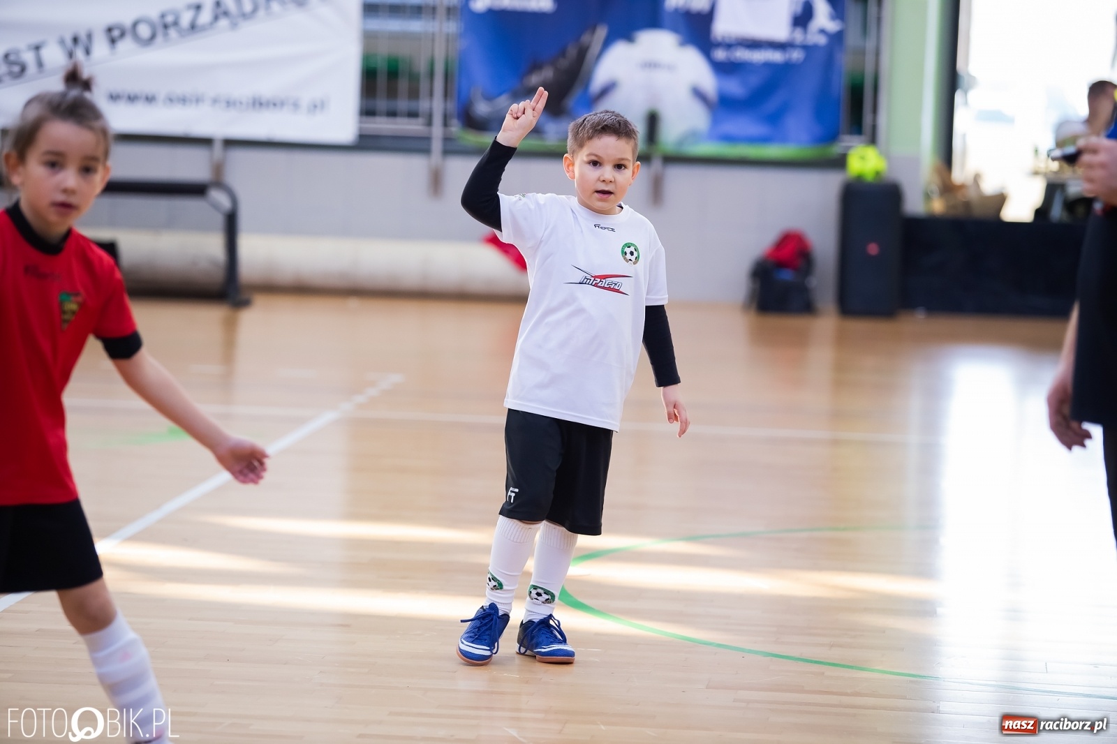 Zdjęcie w galerii na portalu naszraciborz.pl: Młodzi piłkarze walczą w Arenie Rafako [FOTO] wiadomości z regionu