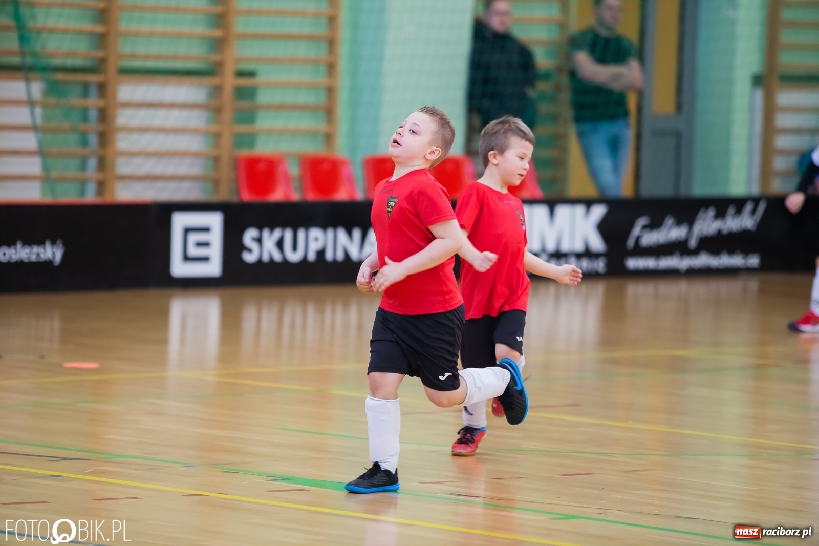 Zdjęcie w galerii na portalu naszraciborz.pl: Młodzi piłkarze walczą w Arenie Rafako [FOTO] wiadomości z regionu