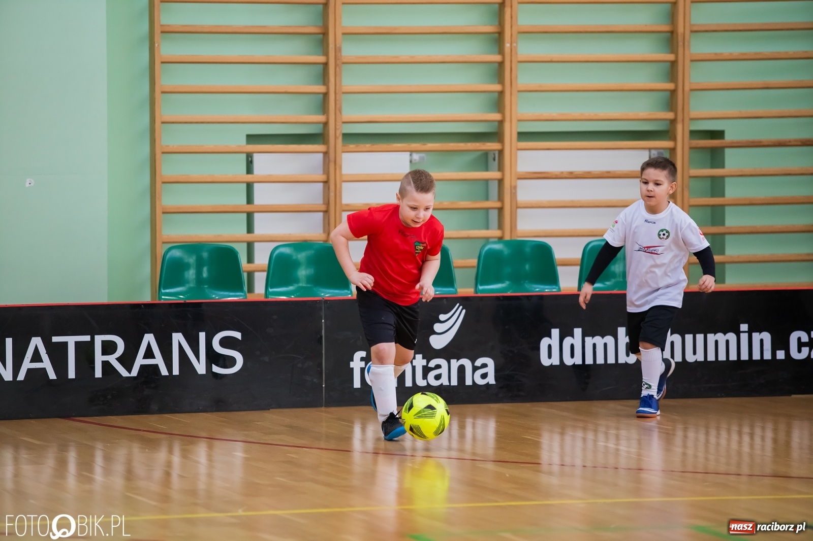 Zdjęcie w galerii na portalu naszraciborz.pl: Młodzi piłkarze walczą w Arenie Rafako [FOTO] wiadomości z regionu