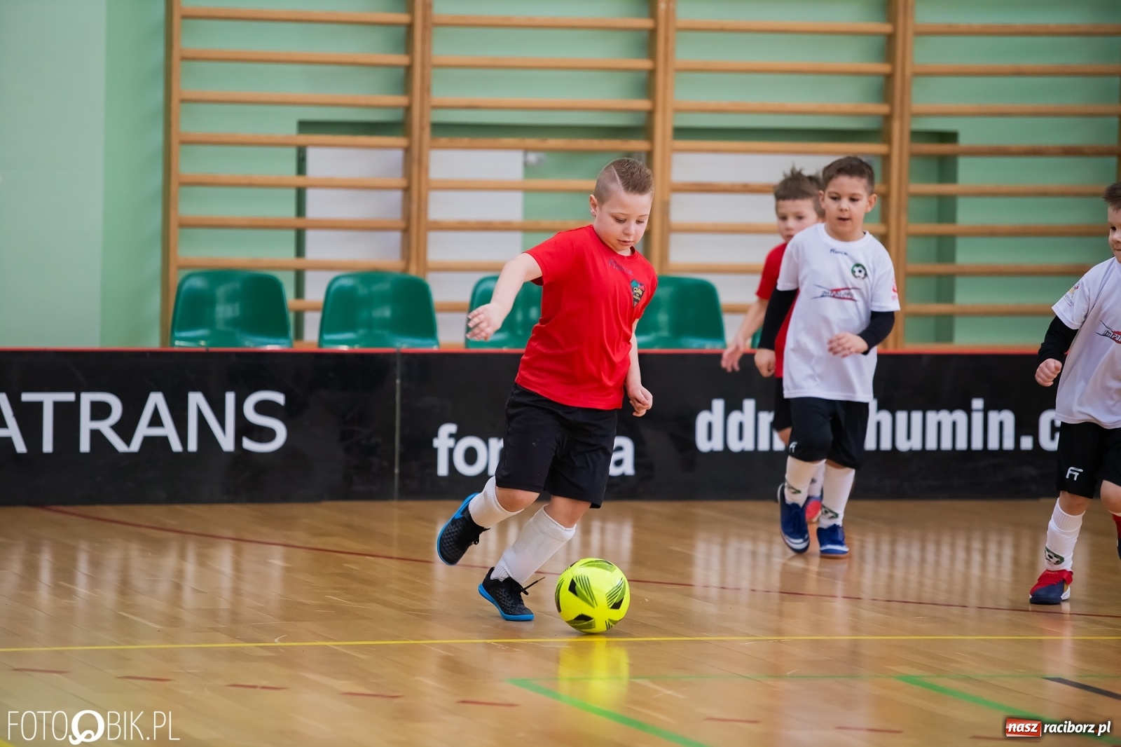 Zdjęcie w galerii na portalu naszraciborz.pl: Młodzi piłkarze walczą w Arenie Rafako [FOTO] wiadomości z regionu