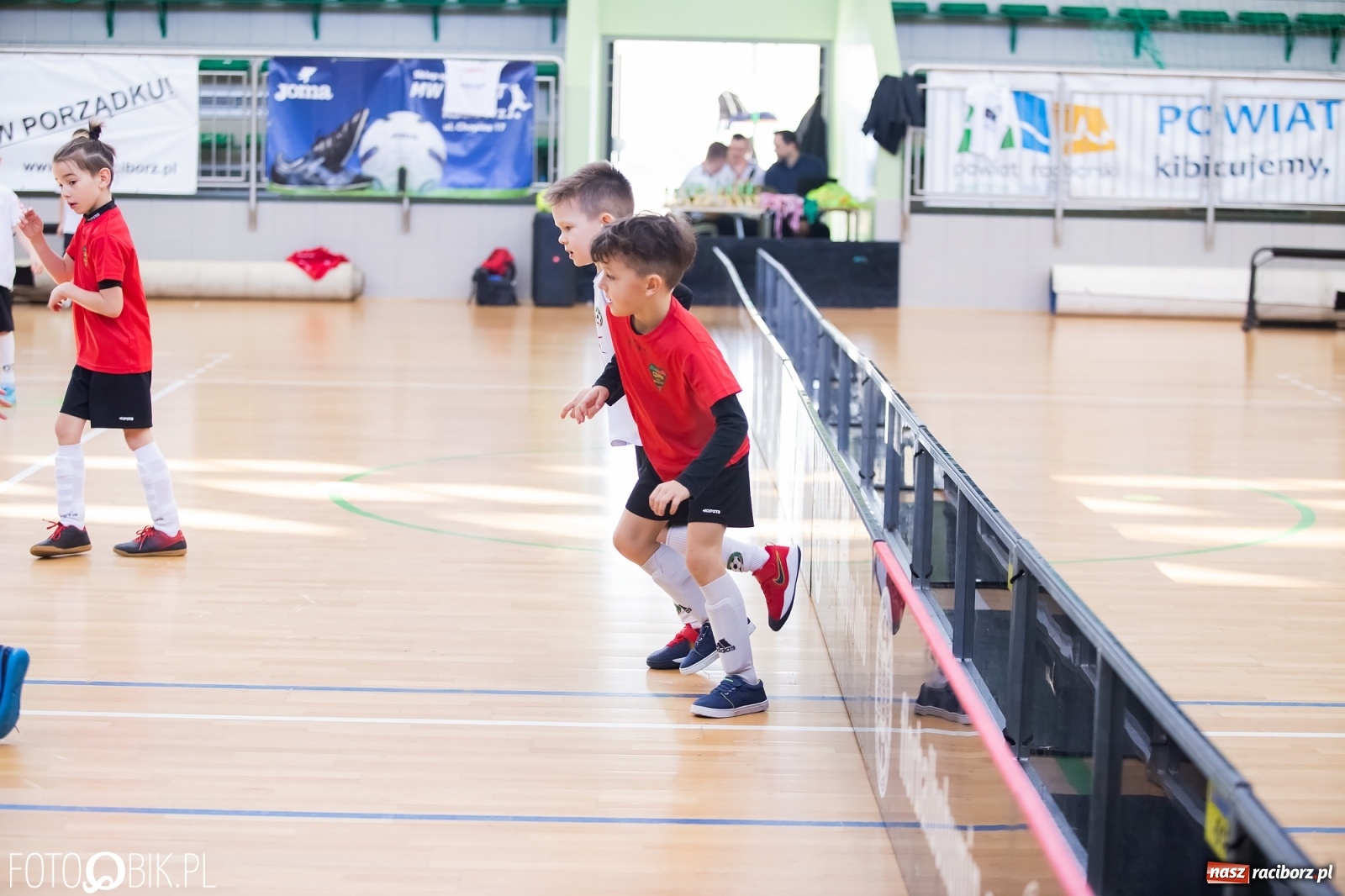 Zdjęcie w galerii na portalu naszraciborz.pl: Młodzi piłkarze walczą w Arenie Rafako [FOTO] wiadomości z regionu