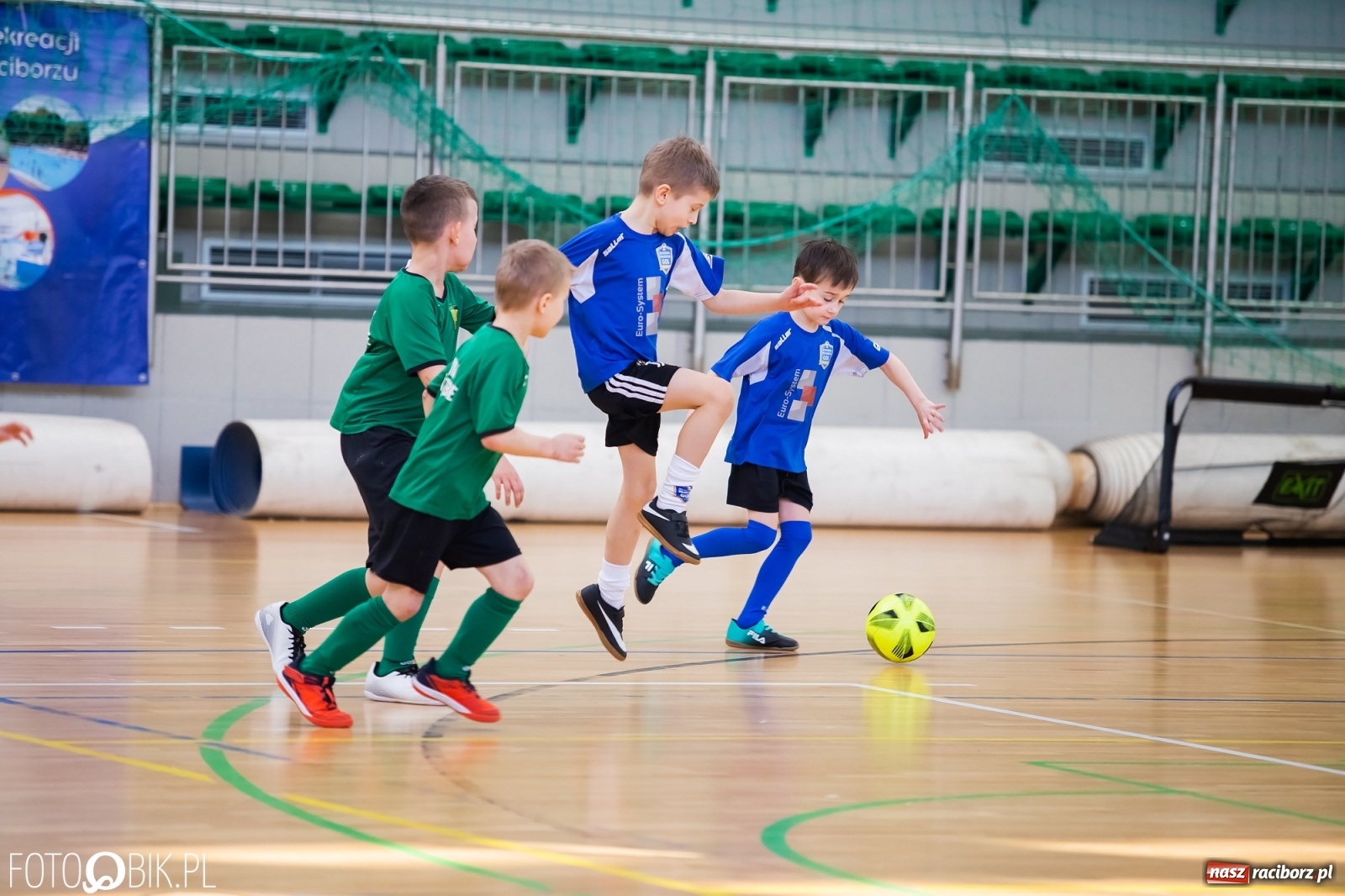 Zdjęcie w galerii na portalu naszraciborz.pl: Młodzi piłkarze walczą w Arenie Rafako [FOTO] wiadomości z regionu