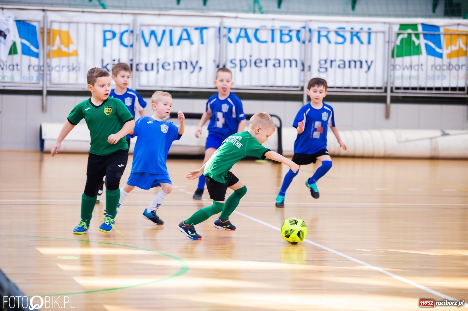 Zdjęcie w galerii na portalu naszraciborz.pl: Młodzi piłkarze walczą w Arenie Rafako [FOTO] wiadomości z regionu