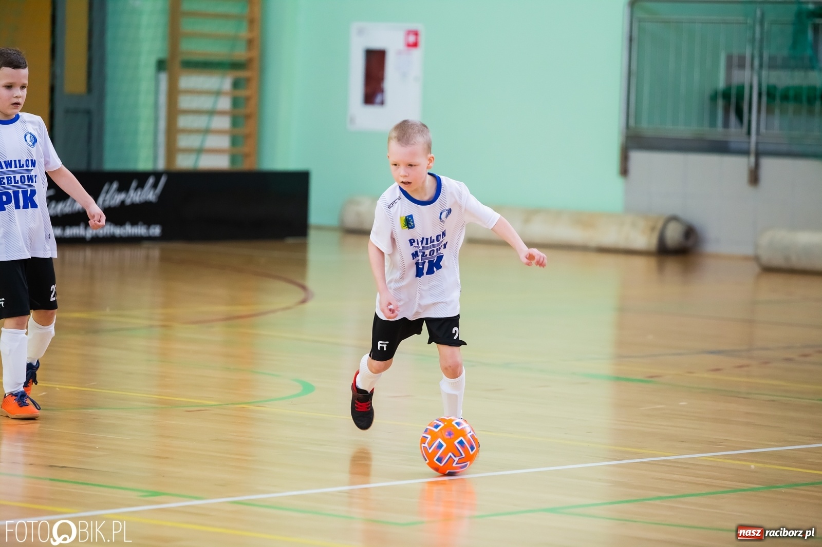 Zdjęcie w galerii na portalu naszraciborz.pl: Młodzi piłkarze walczą w Arenie Rafako [FOTO] wiadomości z regionu
