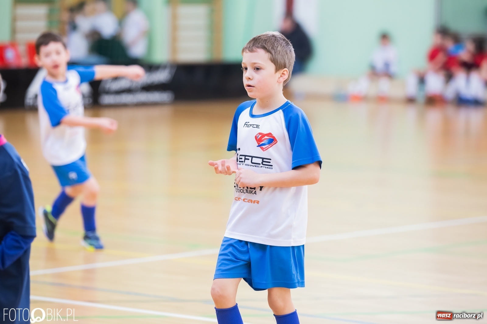 Zdjęcie w galerii na portalu naszraciborz.pl: Młodzi piłkarze walczą w Arenie Rafako [FOTO] wiadomości z regionu