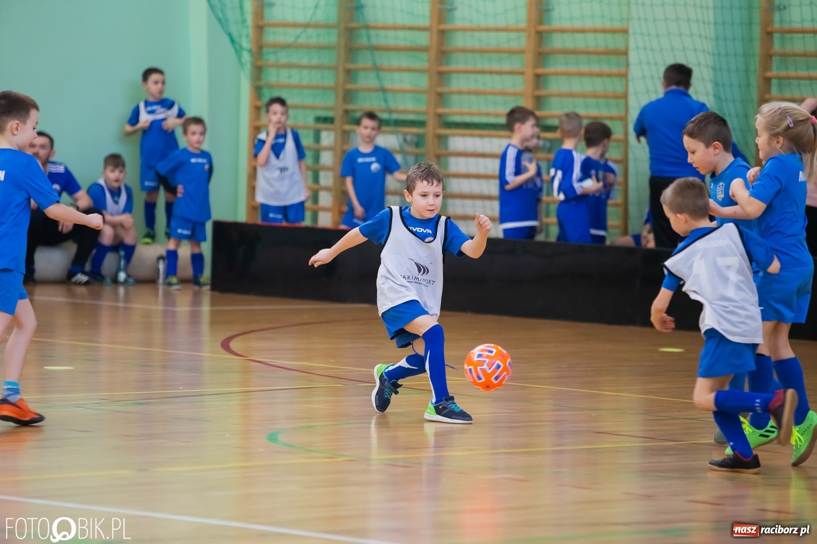 Zdjęcie w galerii na portalu naszraciborz.pl: Młodzi piłkarze walczą w Arenie Rafako [FOTO] wiadomości z regionu