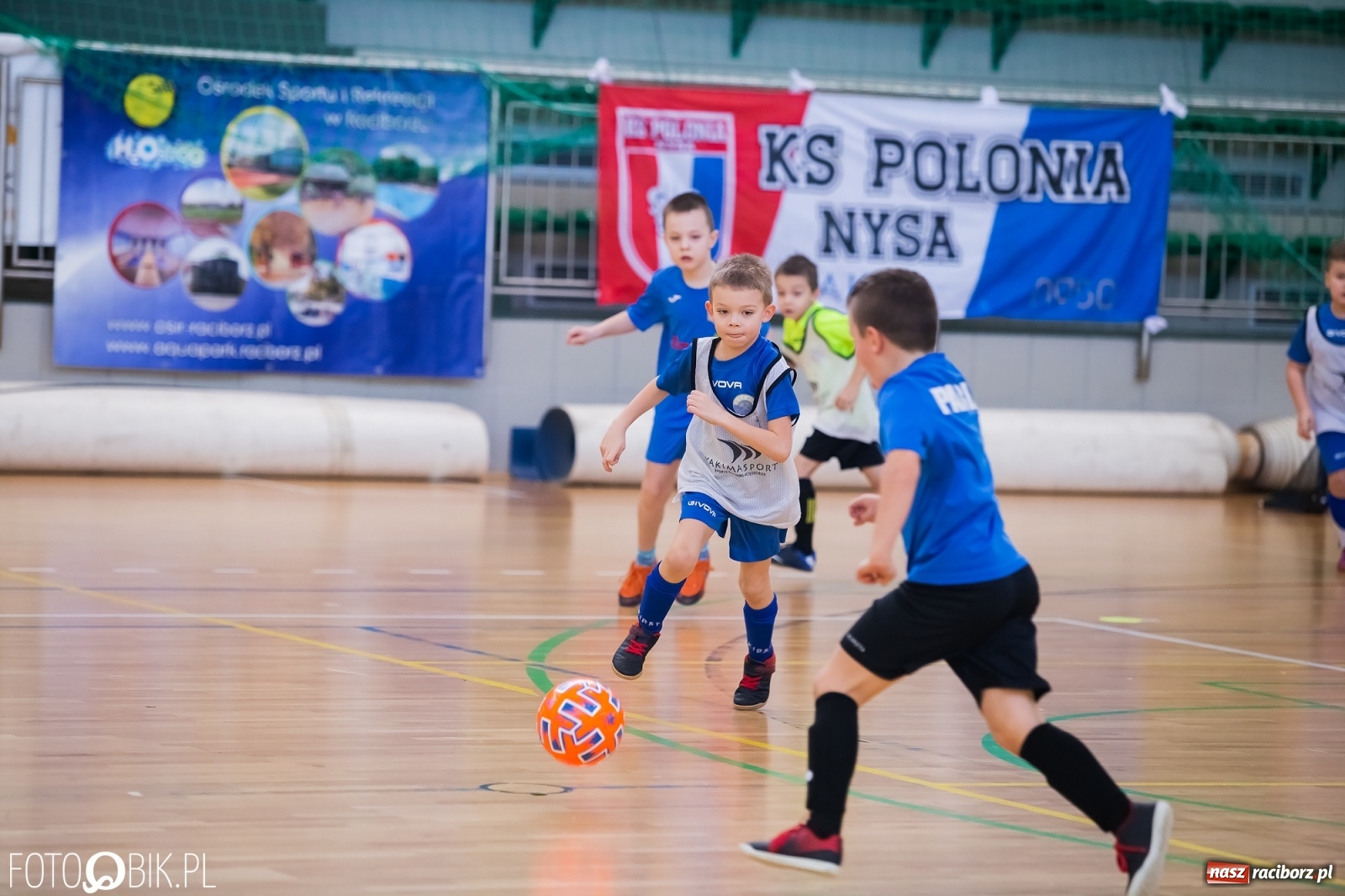Zdjęcie w galerii na portalu naszraciborz.pl: Młodzi piłkarze walczą w Arenie Rafako [FOTO] wiadomości z regionu