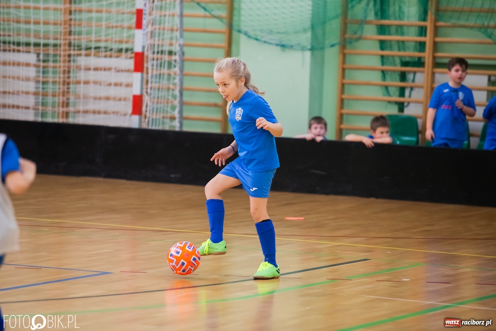 Zdjęcie w galerii na portalu naszraciborz.pl: Młodzi piłkarze walczą w Arenie Rafako [FOTO] wiadomości z regionu