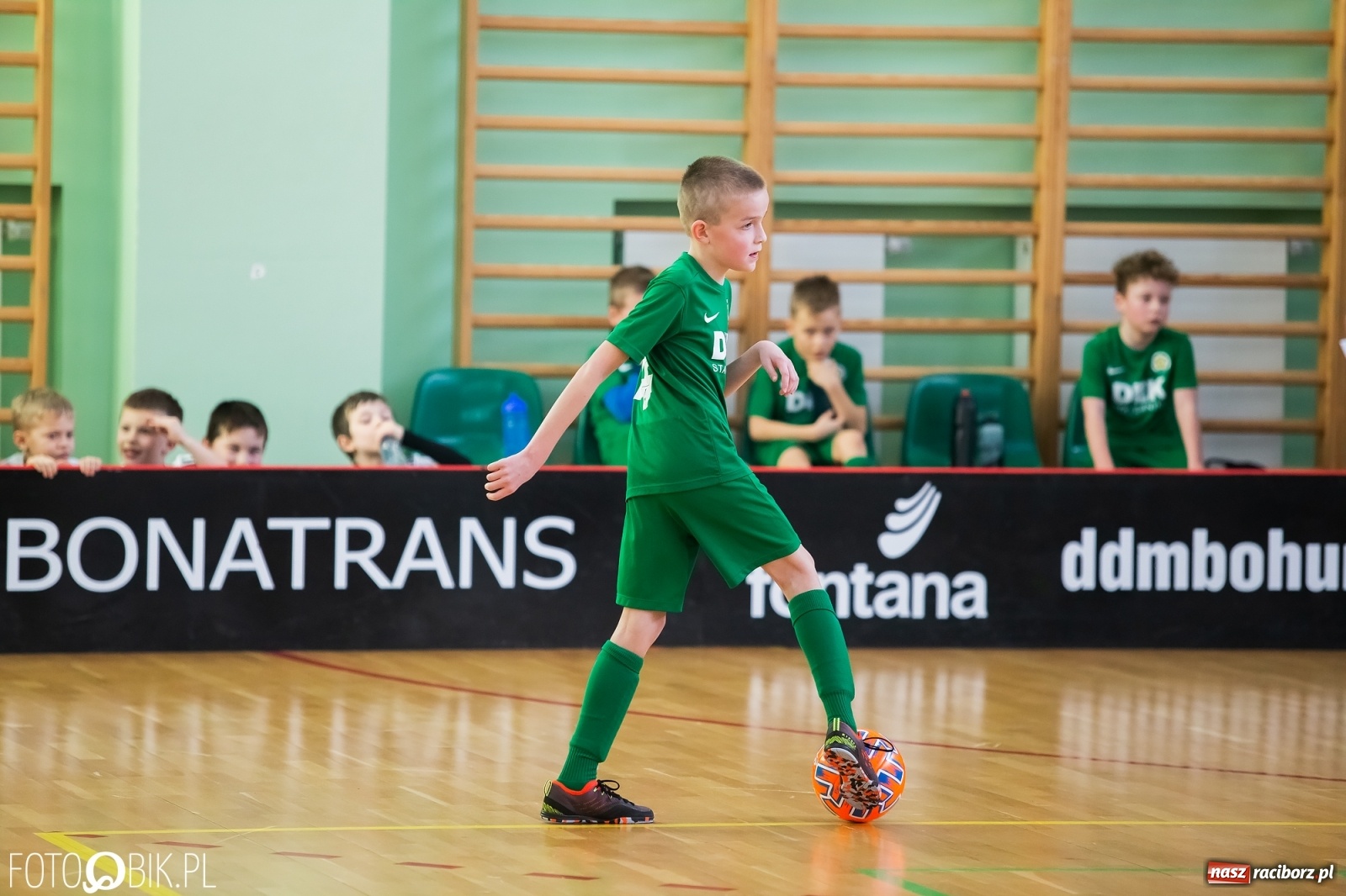 Zdjęcie w galerii na portalu naszraciborz.pl: Młodzi piłkarze walczą w Arenie Rafako [FOTO] wiadomości z regionu