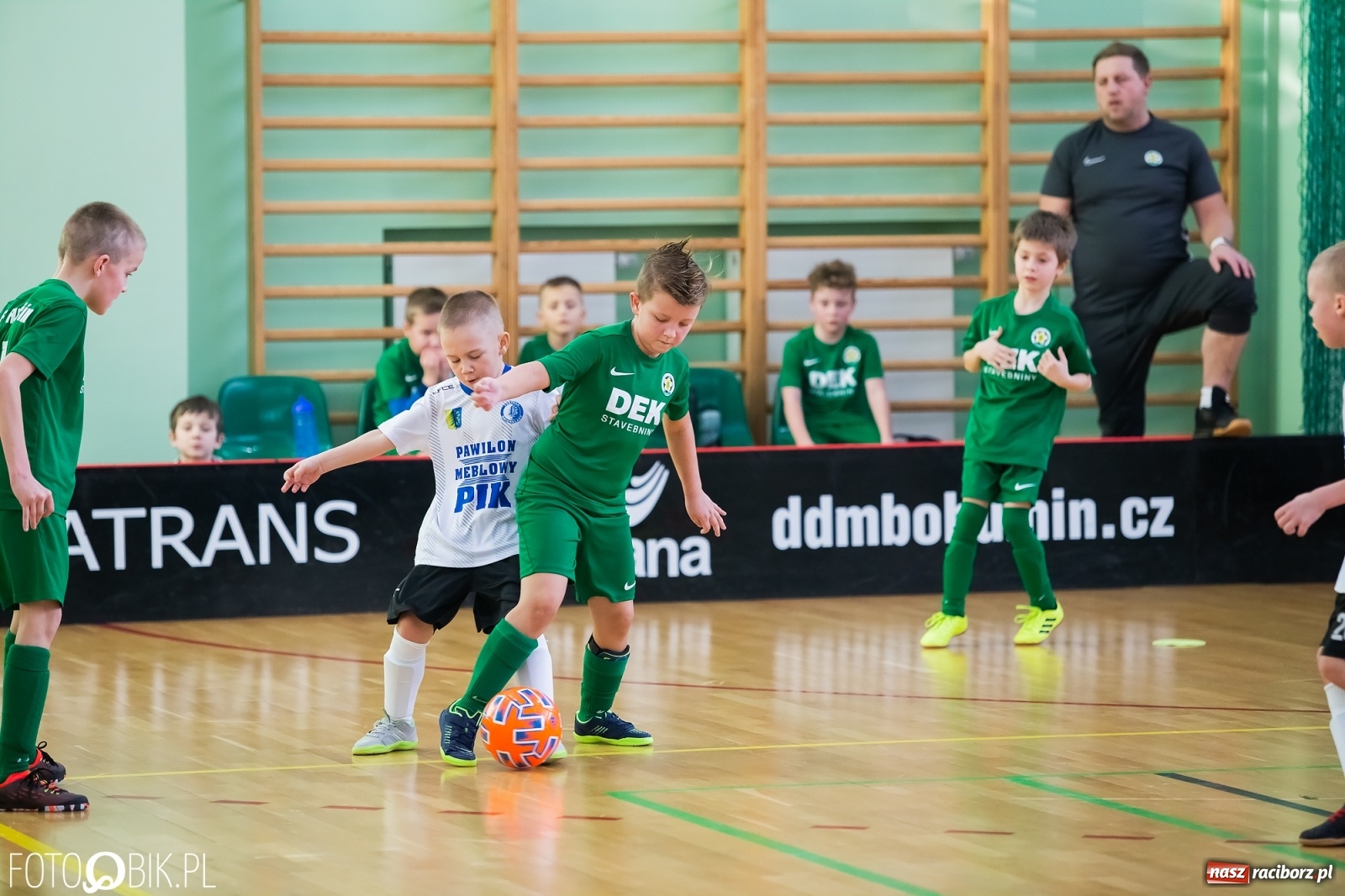 Zdjęcie w galerii na portalu naszraciborz.pl: Młodzi piłkarze walczą w Arenie Rafako [FOTO] wiadomości z regionu
