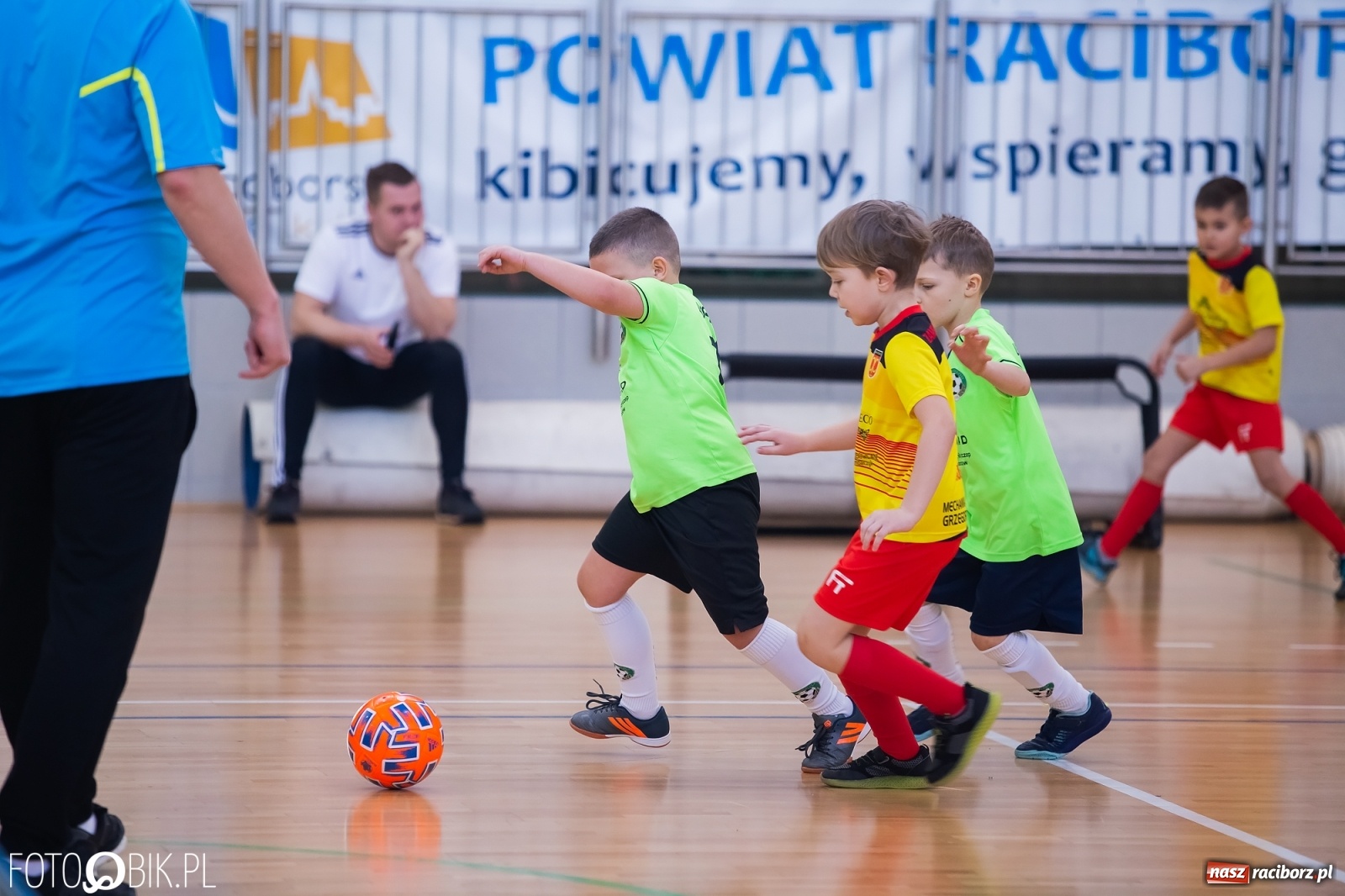 Zdjęcie w galerii na portalu naszraciborz.pl: Młodzi piłkarze walczą w Arenie Rafako [FOTO] wiadomości z regionu