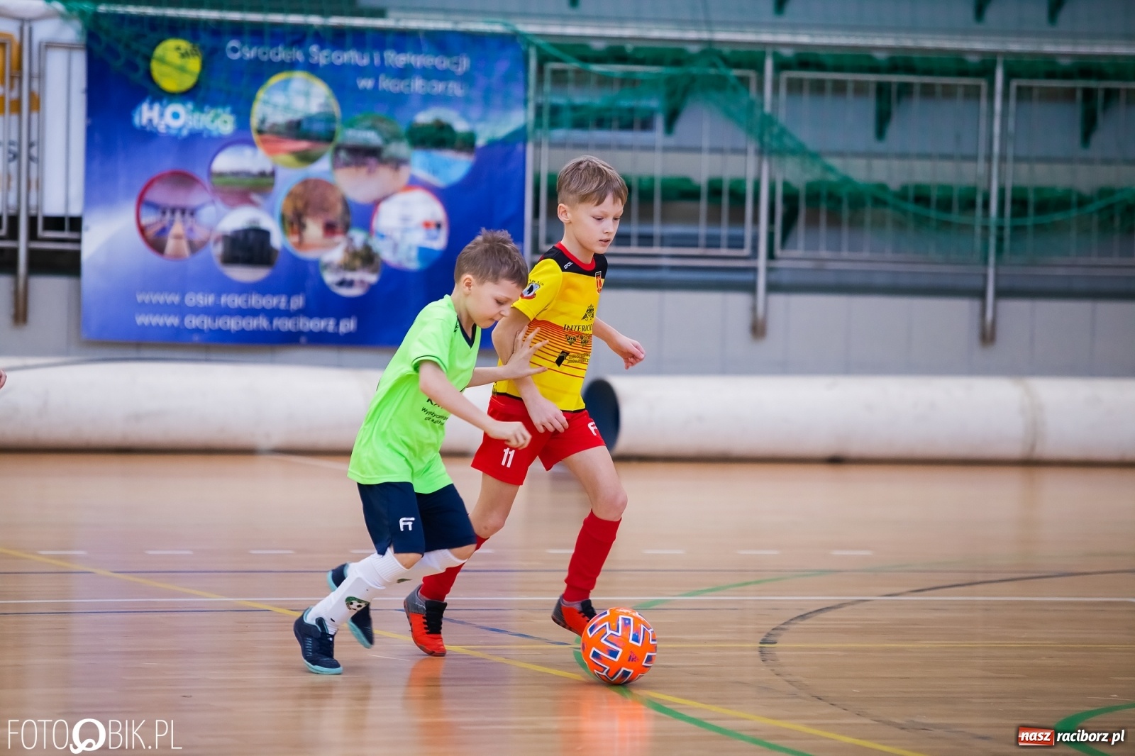 Zdjęcie w galerii na portalu naszraciborz.pl: Młodzi piłkarze walczą w Arenie Rafako [FOTO] wiadomości z regionu