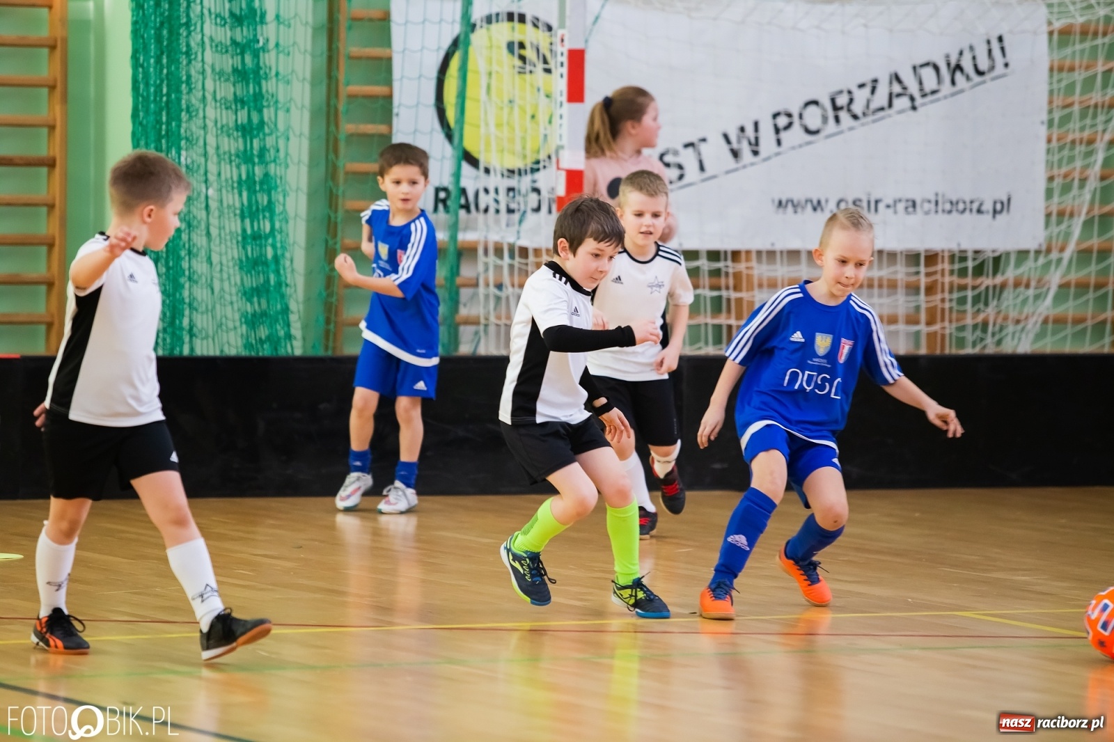 Zdjęcie w galerii na portalu naszraciborz.pl: Młodzi piłkarze walczą w Arenie Rafako [FOTO] wiadomości z regionu