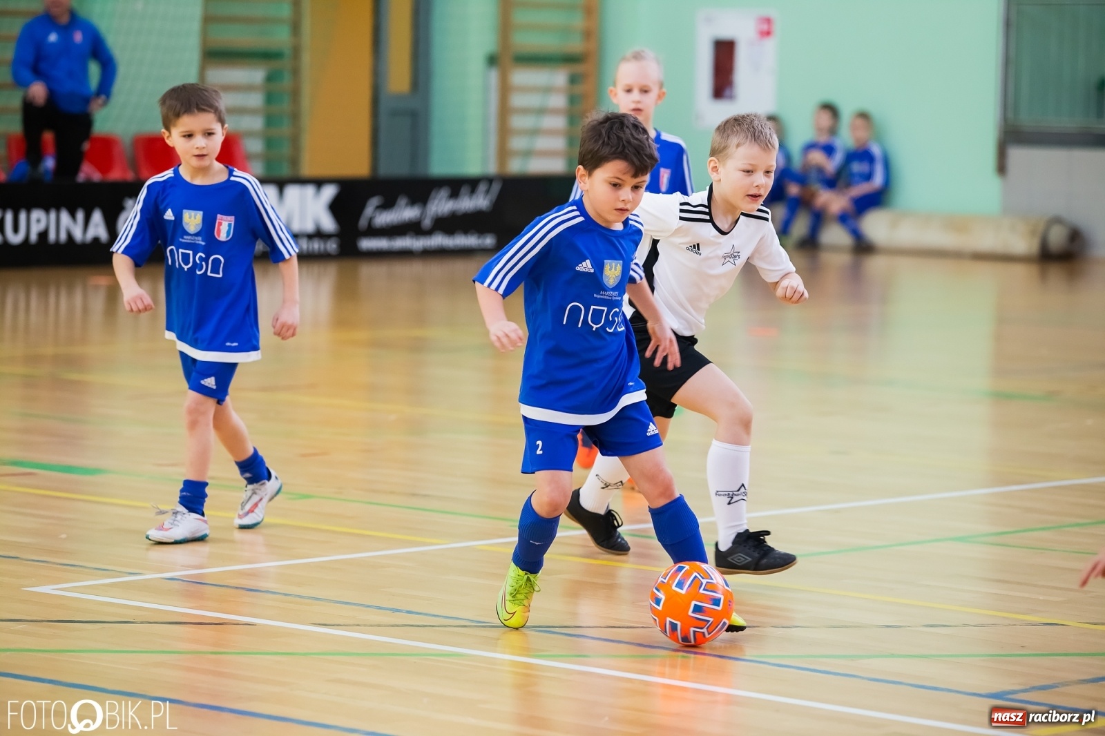 Zdjęcie w galerii na portalu naszraciborz.pl: Młodzi piłkarze walczą w Arenie Rafako [FOTO] wiadomości z regionu