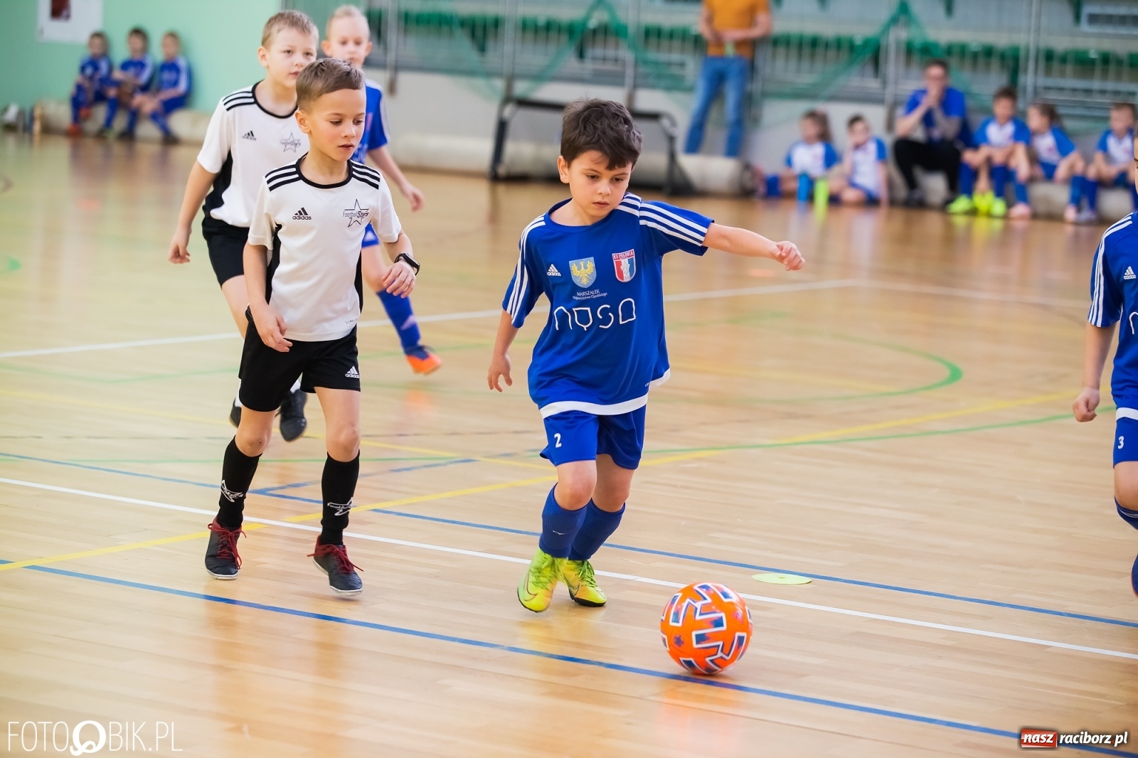 Zdjęcie w galerii na portalu naszraciborz.pl: Młodzi piłkarze walczą w Arenie Rafako [FOTO] wiadomości z regionu