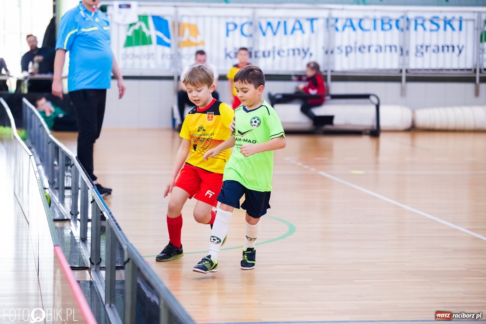 Zdjęcie w galerii na portalu naszraciborz.pl: Młodzi piłkarze walczą w Arenie Rafako [FOTO] wiadomości z regionu