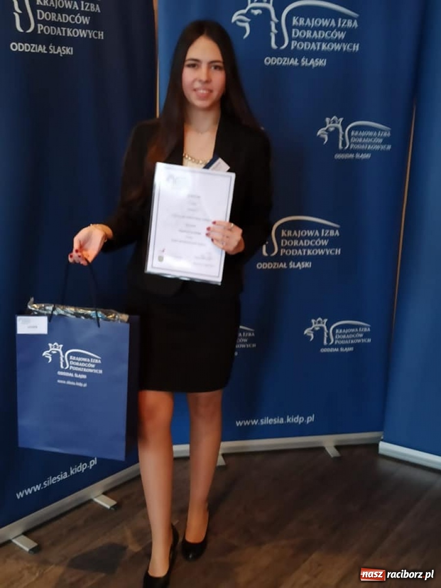 Zdjęcie w galerii na portalu naszraciborz.pl: Magda Kozubska z Ekonomika najlepsza w ogólnopolskim konkursie o podatkach wiadomości z regionu