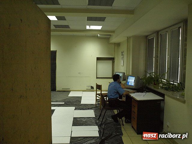 Zdjęcie w galerii na portalu naszraciborz.pl: Musimy zachować prywatność wiadomości z regionu