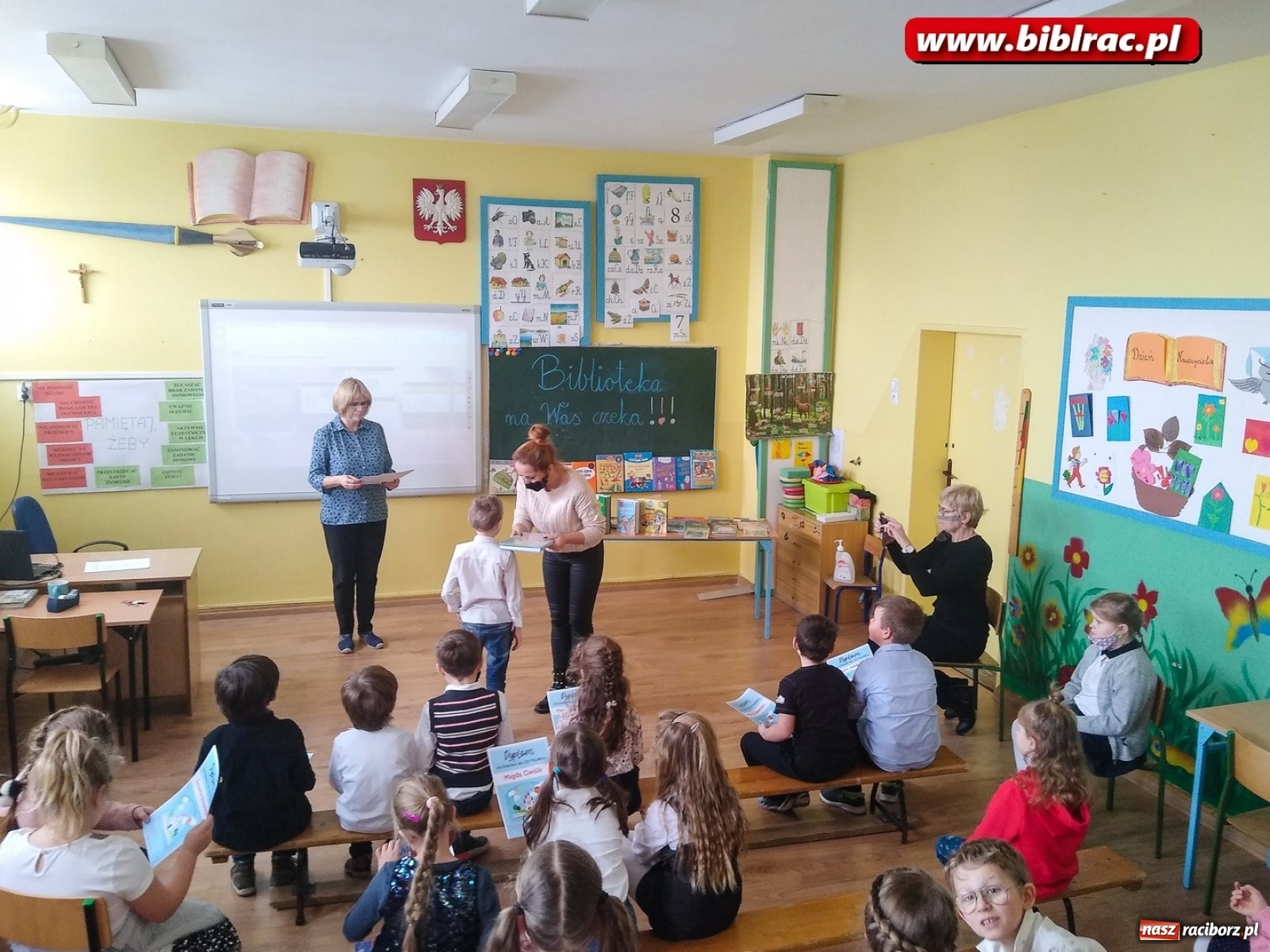 Zdjęcie w galerii na portalu naszraciborz.pl: Nowi czytelnicy w szeregach biblioteki w Markowicach wiadomości z regionu