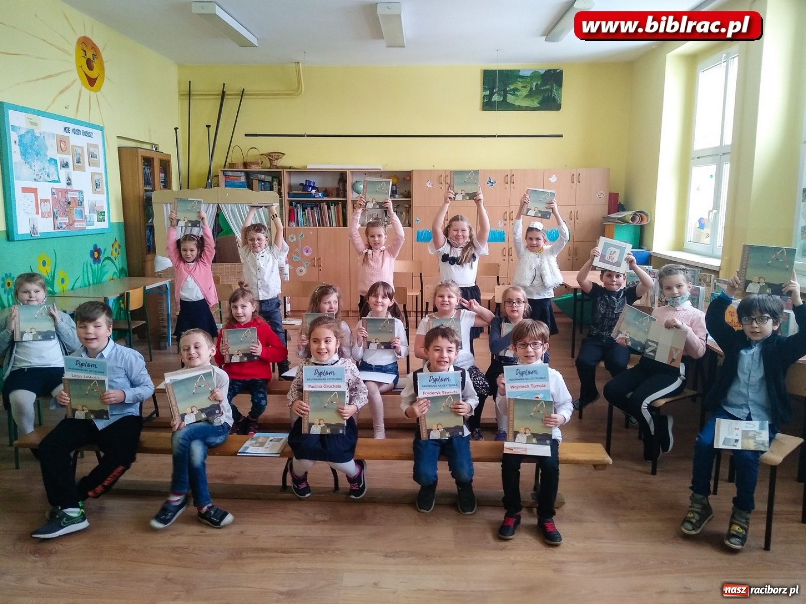 Zdjęcie w galerii na portalu naszraciborz.pl: Nowi czytelnicy w szeregach biblioteki w Markowicach wiadomości z regionu