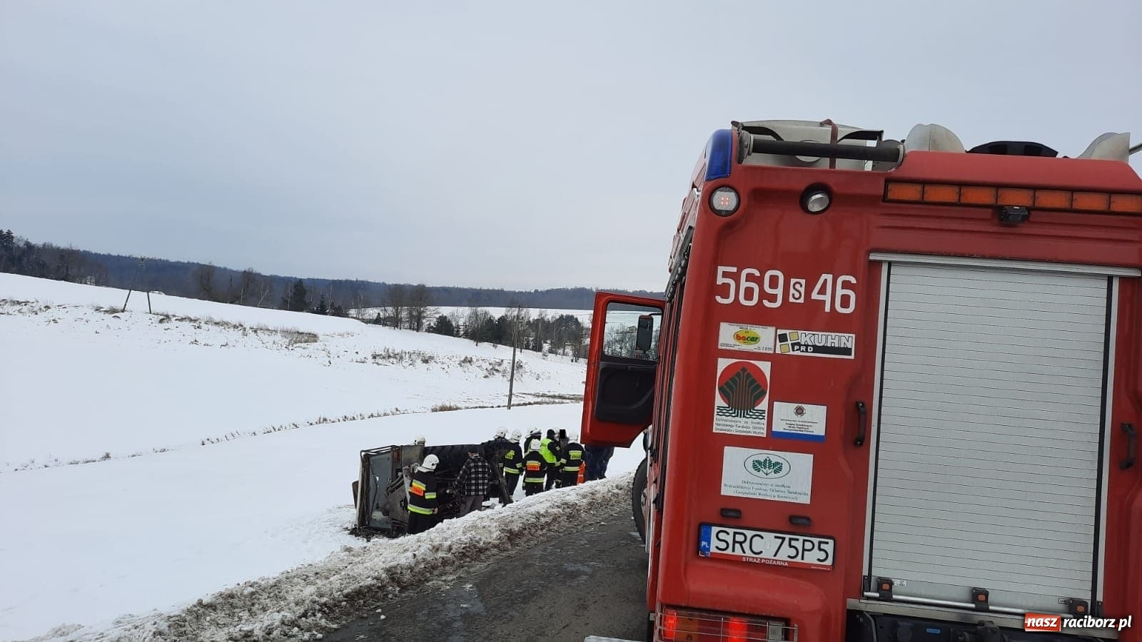 Zdjęcie w galerii na portalu naszraciborz.pl: Pijany Czech dachował traktorem w Owsiszczach [FOTO] wiadomości z regionu