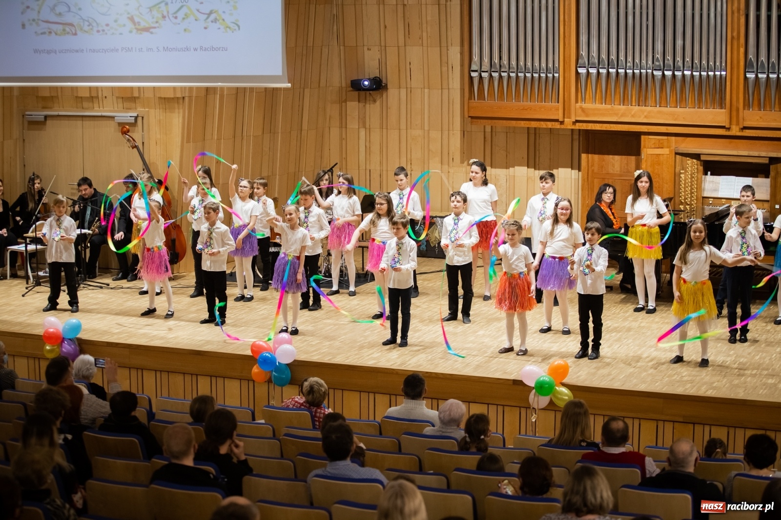 Zdjęcie w galerii na portalu naszraciborz.pl: Koncert karnawałowy w raciborskiej szkole muzycznej wiadomości z regionu