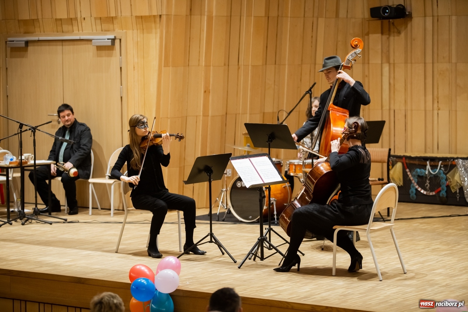 Zdjęcie w galerii na portalu naszraciborz.pl: Koncert karnawałowy w raciborskiej szkole muzycznej wiadomości z regionu