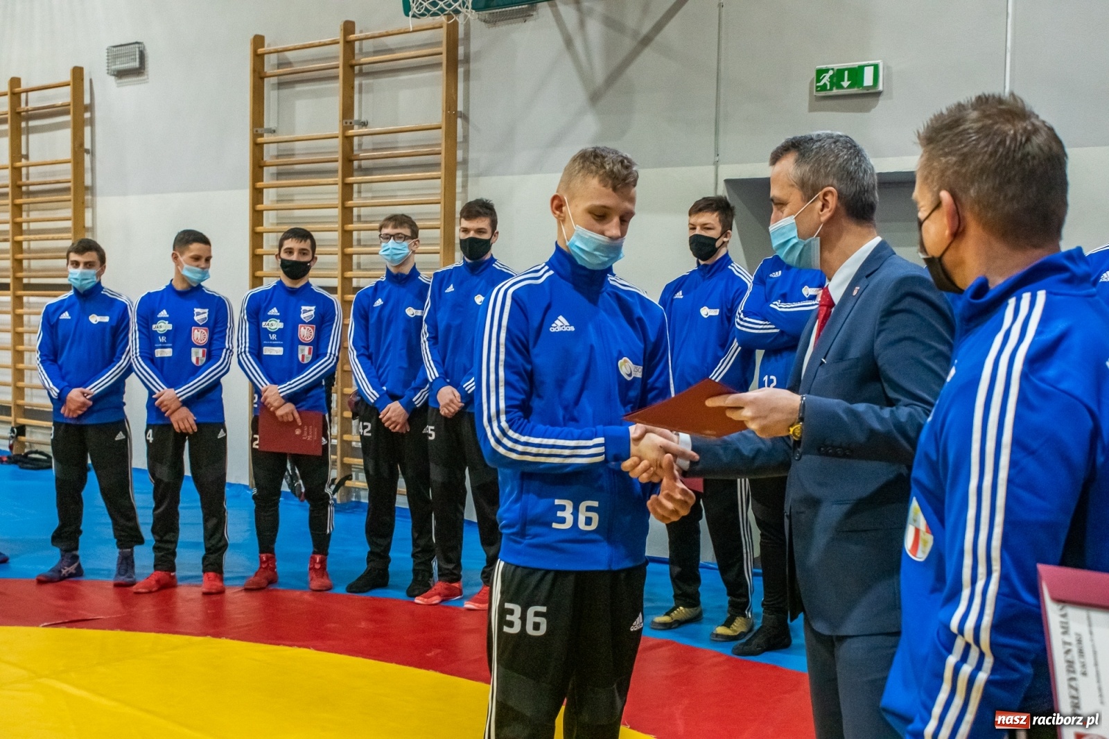 Zdjęcie w galerii na portalu naszraciborz.pl: Zapaśnicy i trenerzy Unii Racibórz nagrodzeni przez prezydenta [FOTO i WIDEO] wiadomości z regionu