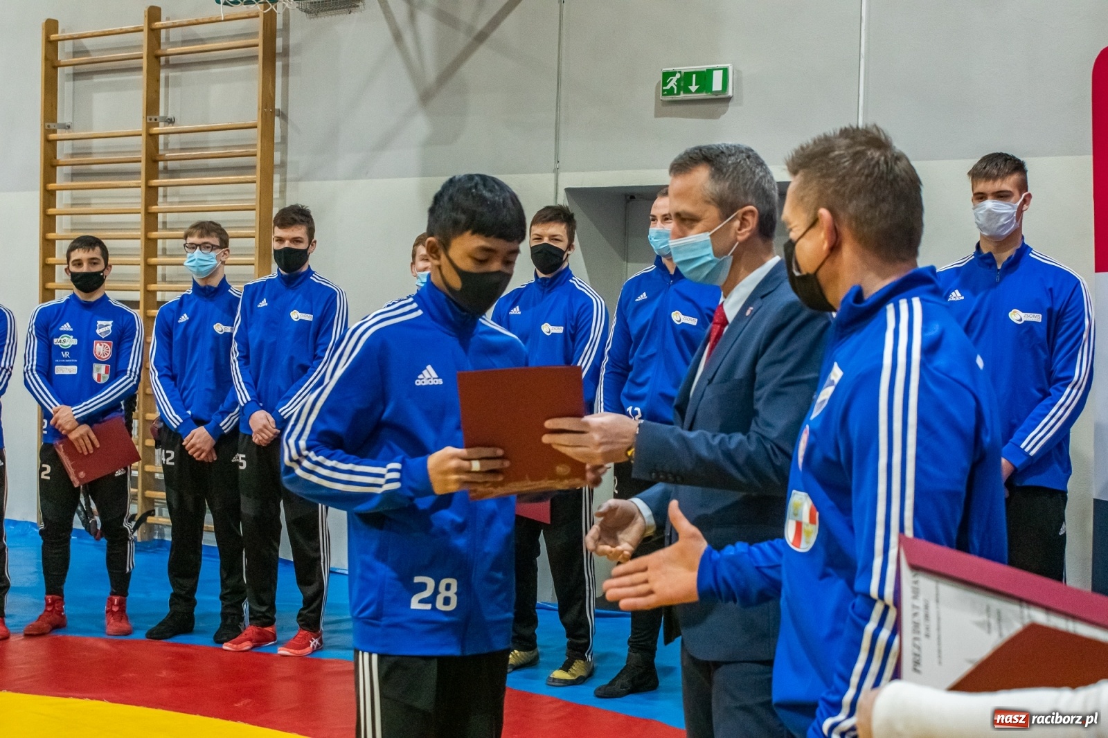 Zdjęcie w galerii na portalu naszraciborz.pl: Zapaśnicy i trenerzy Unii Racibórz nagrodzeni przez prezydenta [FOTO i WIDEO] wiadomości z regionu