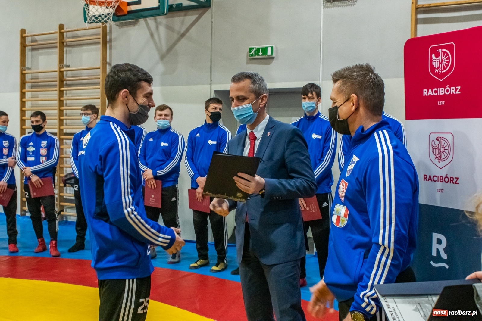 Zdjęcie w galerii na portalu naszraciborz.pl: Zapaśnicy i trenerzy Unii Racibórz nagrodzeni przez prezydenta [FOTO i WIDEO] wiadomości z regionu