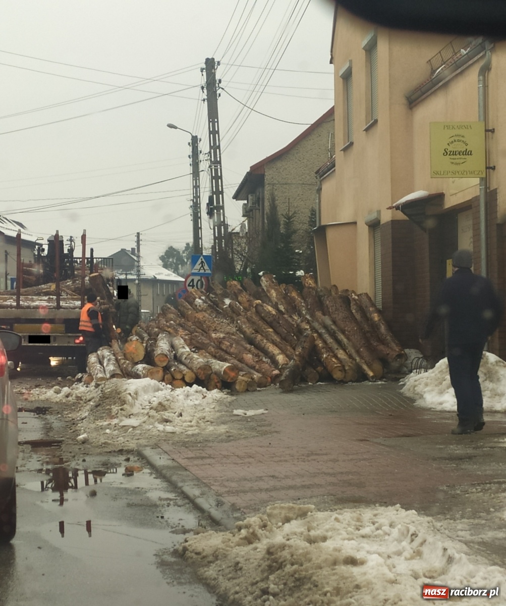 Zdjęcie w galerii na portalu naszraciborz.pl: Od krok od nieszczęścia w Rudach wiadomości z regionu