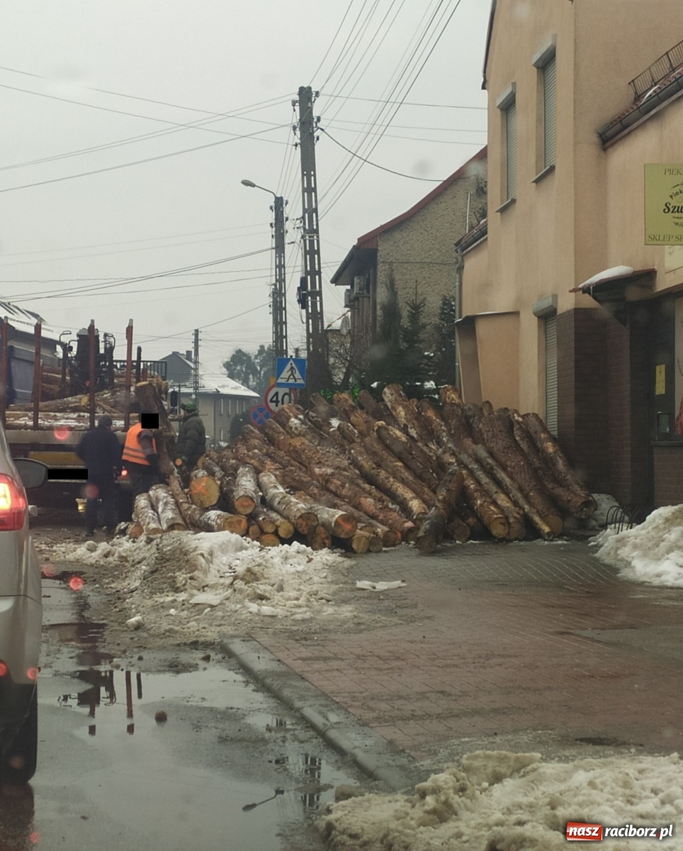Zdjęcie w galerii na portalu naszraciborz.pl: Od krok od nieszczęścia w Rudach wiadomości z regionu