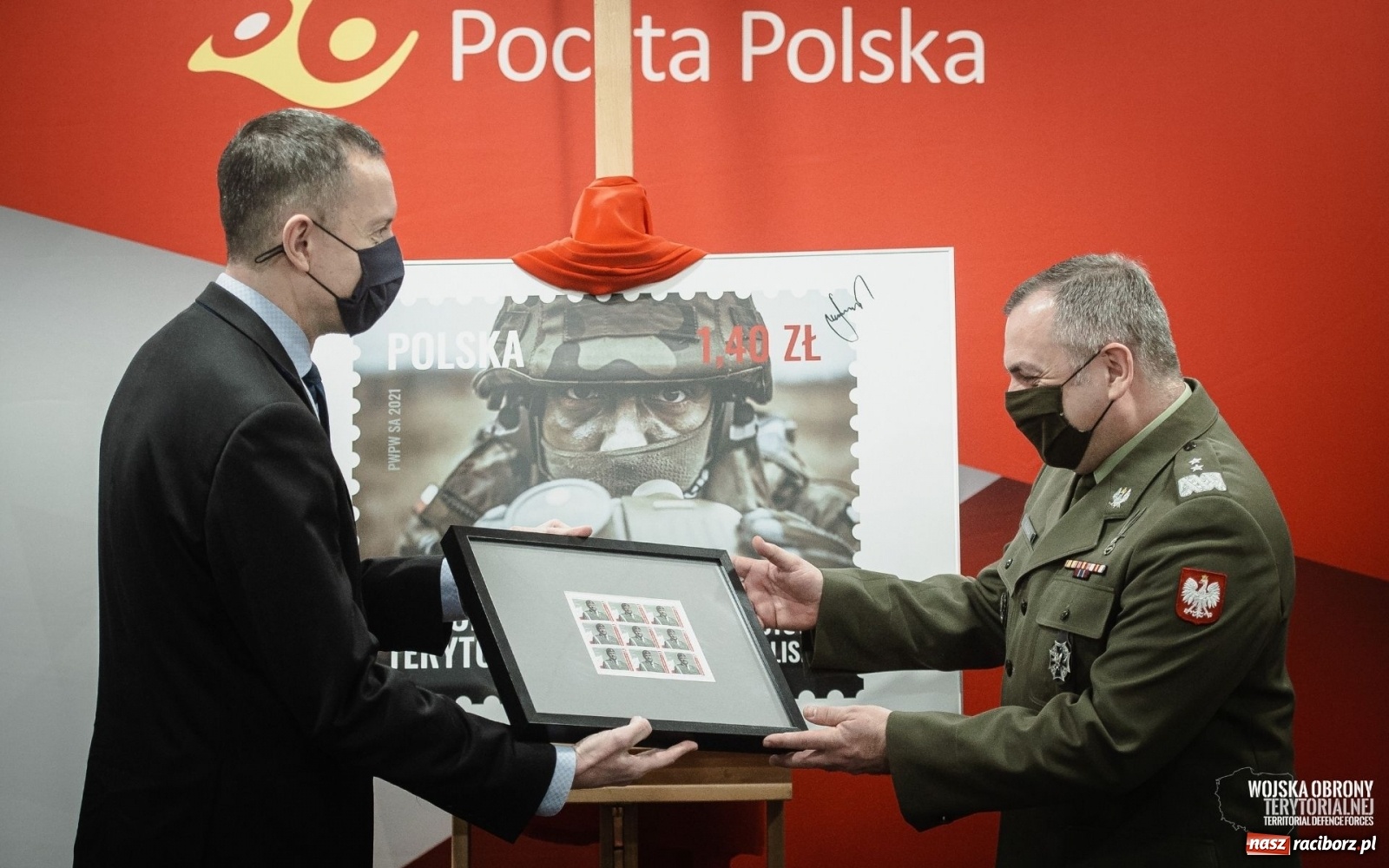 Zdjęcie w galerii na portalu naszraciborz.pl: Mały znaczek, wielka sprawa wiadomości z regionu