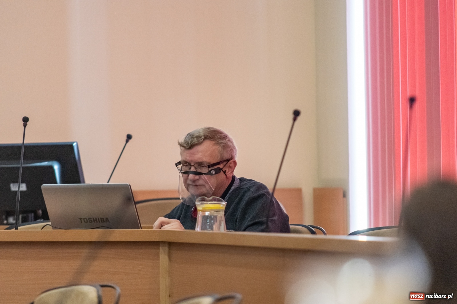 Zdjęcie w galerii na portalu naszraciborz.pl: Polowy prawie jak Putin. Spór o teren po byłym Polmosie wiadomości z regionu