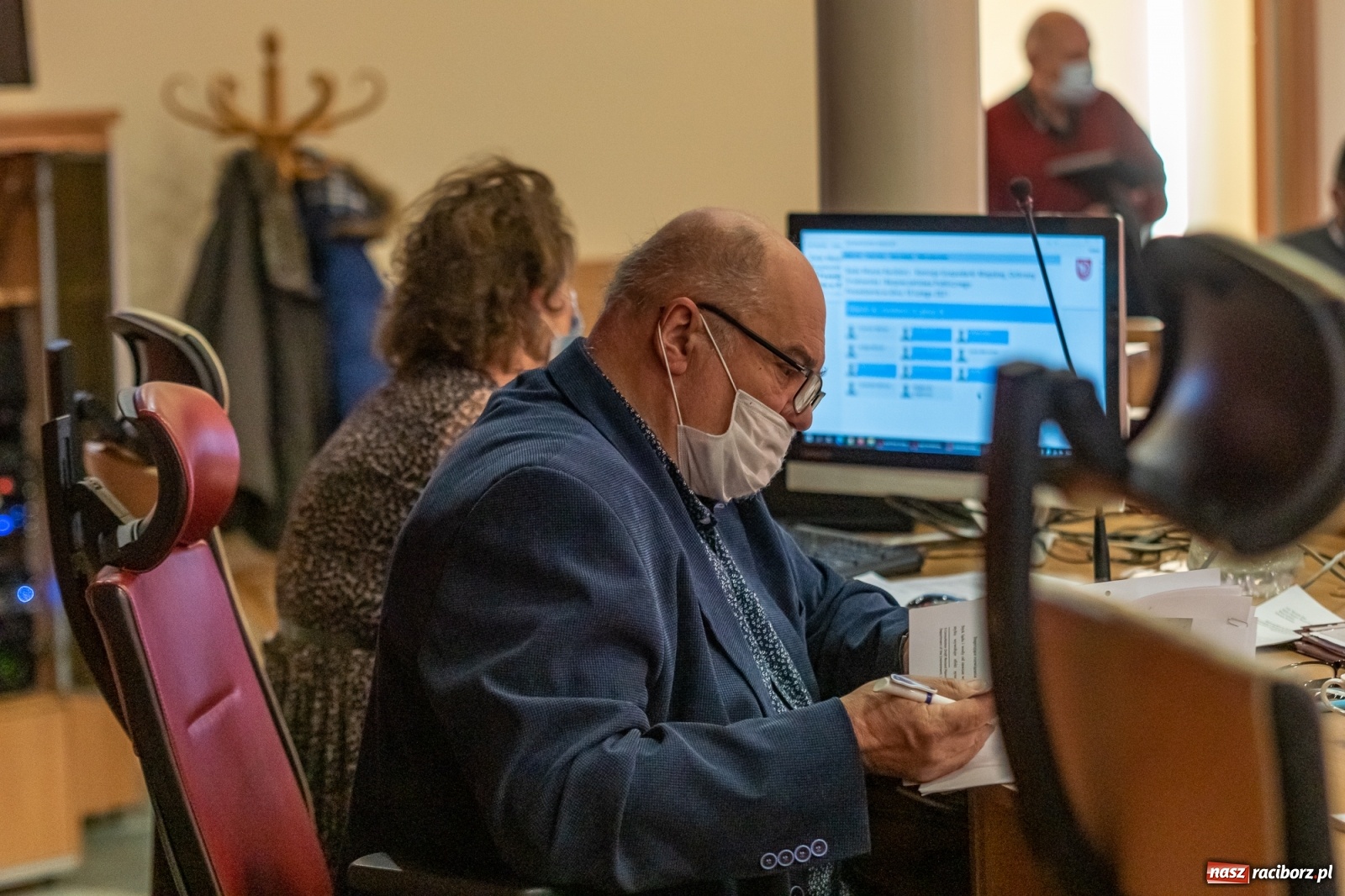 Zdjęcie w galerii na portalu naszraciborz.pl: Polowy prawie jak Putin. Spór o teren po byłym Polmosie wiadomości z regionu