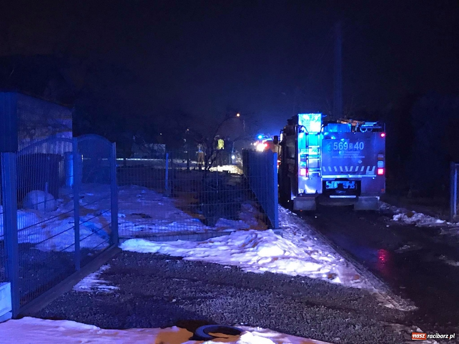 Zdjęcie w galerii na portalu naszraciborz.pl: Akcja służb w Kobyli. Samochód sam wezwał pomoc wiadomości z regionu