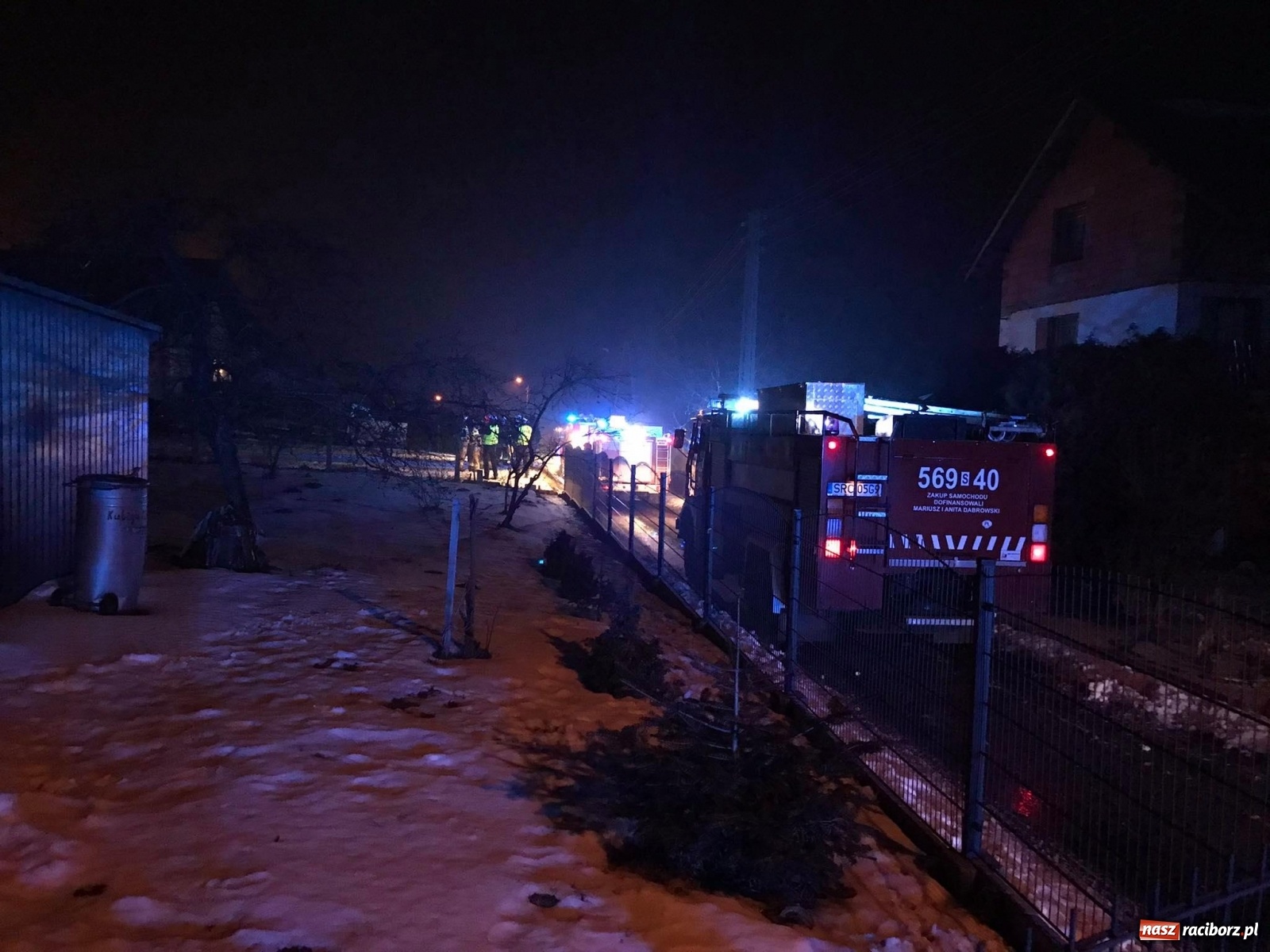 Zdjęcie w galerii na portalu naszraciborz.pl: Akcja służb w Kobyli. Samochód sam wezwał pomoc wiadomości z regionu