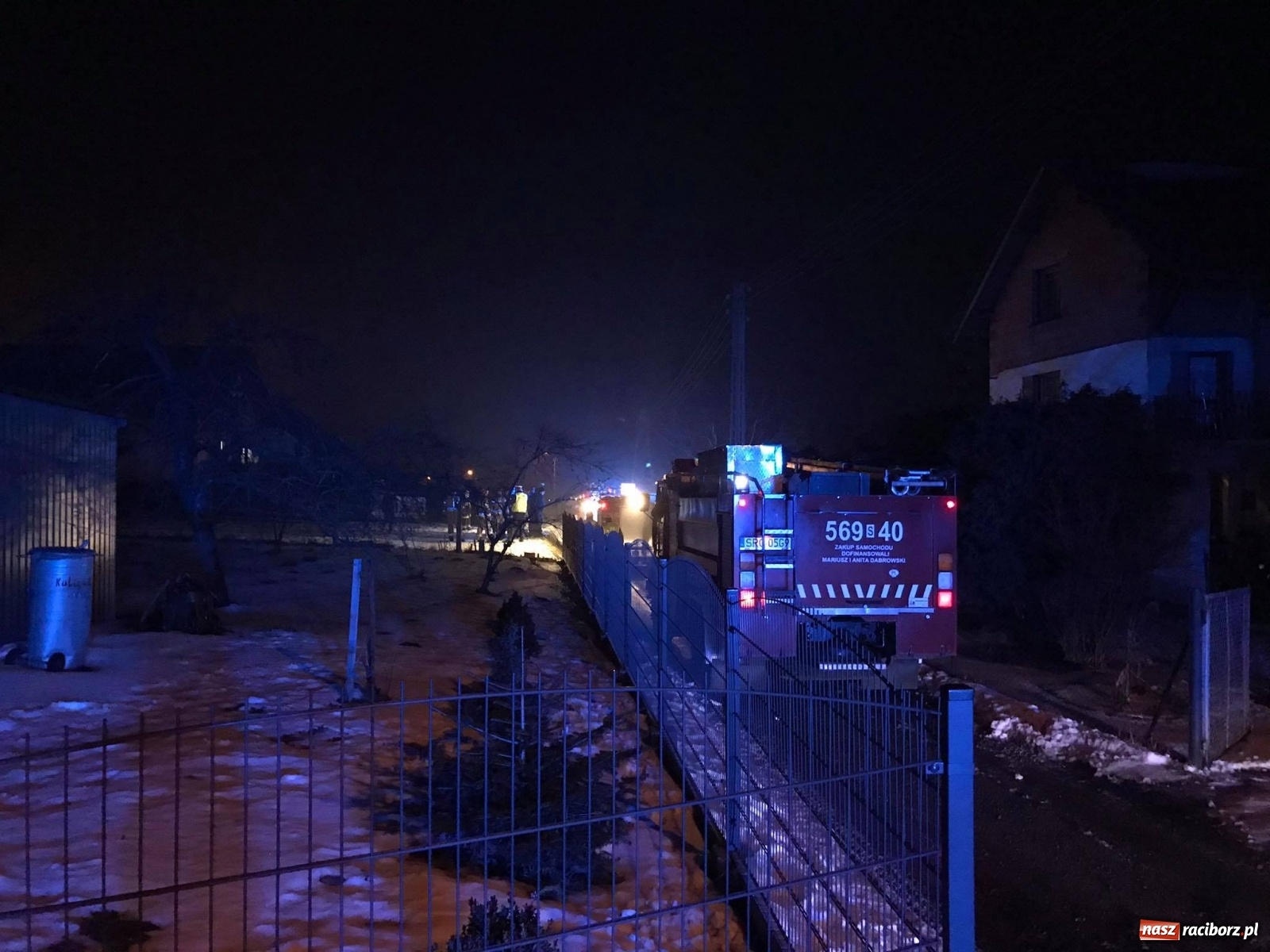 Zdjęcie w galerii na portalu naszraciborz.pl: Akcja służb w Kobyli. Samochód sam wezwał pomoc wiadomości z regionu