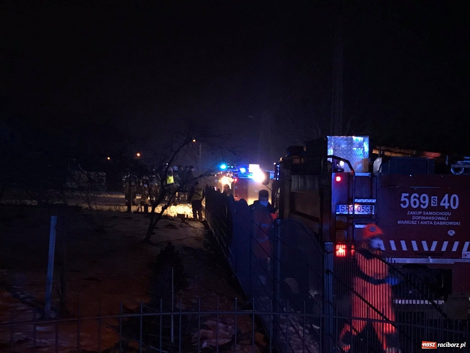 Zdjęcie w galerii na portalu naszraciborz.pl: Akcja służb w Kobyli. Samochód sam wezwał pomoc wiadomości z regionu