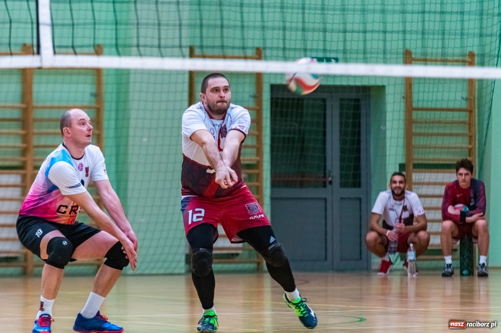 Zdjęcie w galerii na portalu naszraciborz.pl: Z piekła do nieba. Pięciosetowy bój siatkarzy Rafako [FOTO] wiadomości z regionu