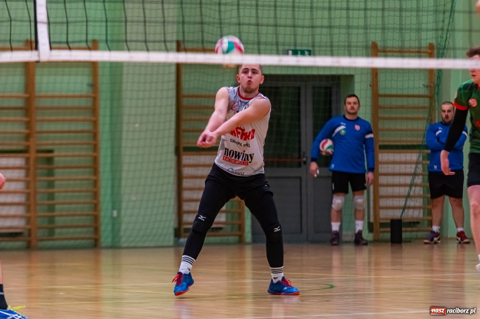 Zdjęcie w galerii na portalu naszraciborz.pl: Z piekła do nieba. Pięciosetowy bój siatkarzy Rafako [FOTO] wiadomości z regionu