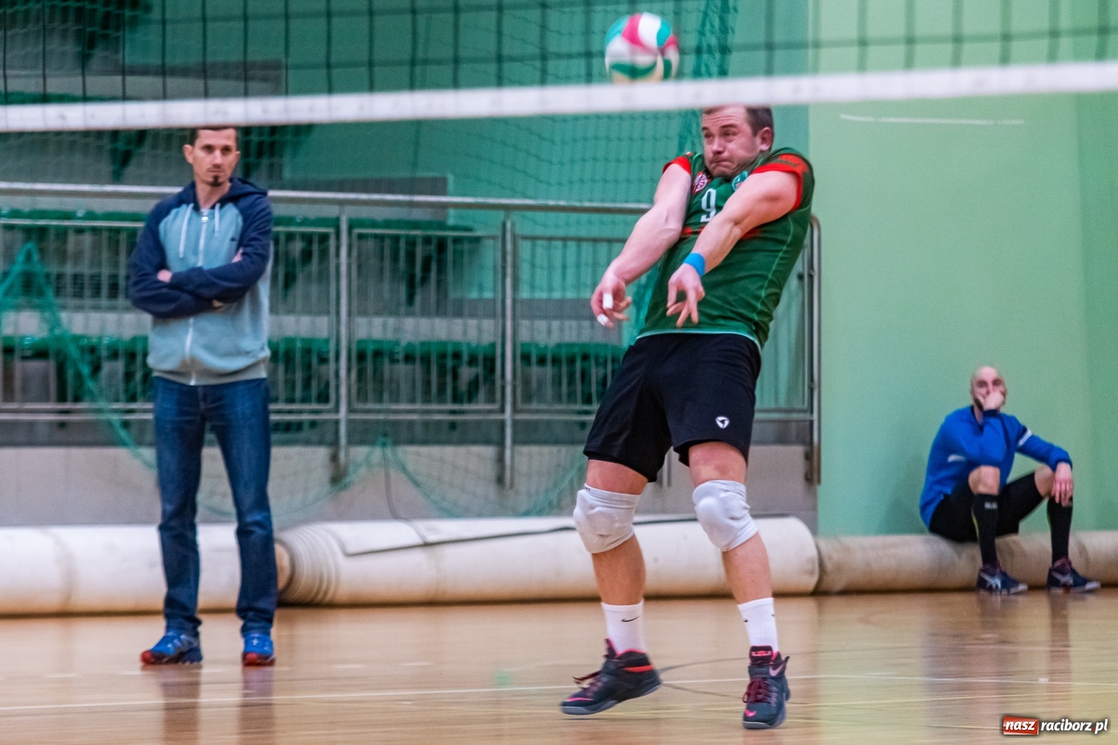 Zdjęcie w galerii na portalu naszraciborz.pl: Z piekła do nieba. Pięciosetowy bój siatkarzy Rafako [FOTO] wiadomości z regionu