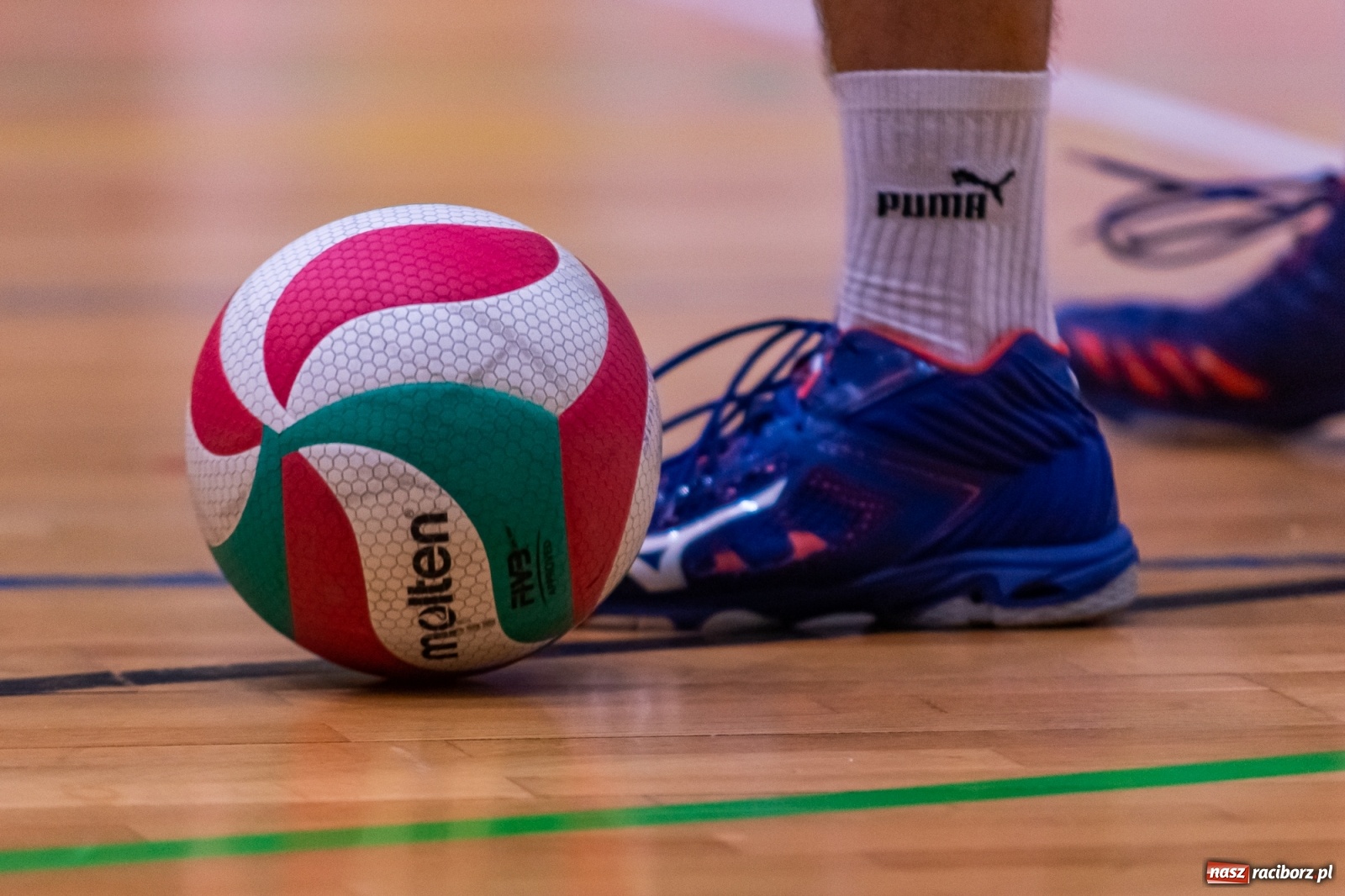 Zdjęcie w galerii na portalu naszraciborz.pl: Z piekła do nieba. Pięciosetowy bój siatkarzy Rafako [FOTO] wiadomości z regionu