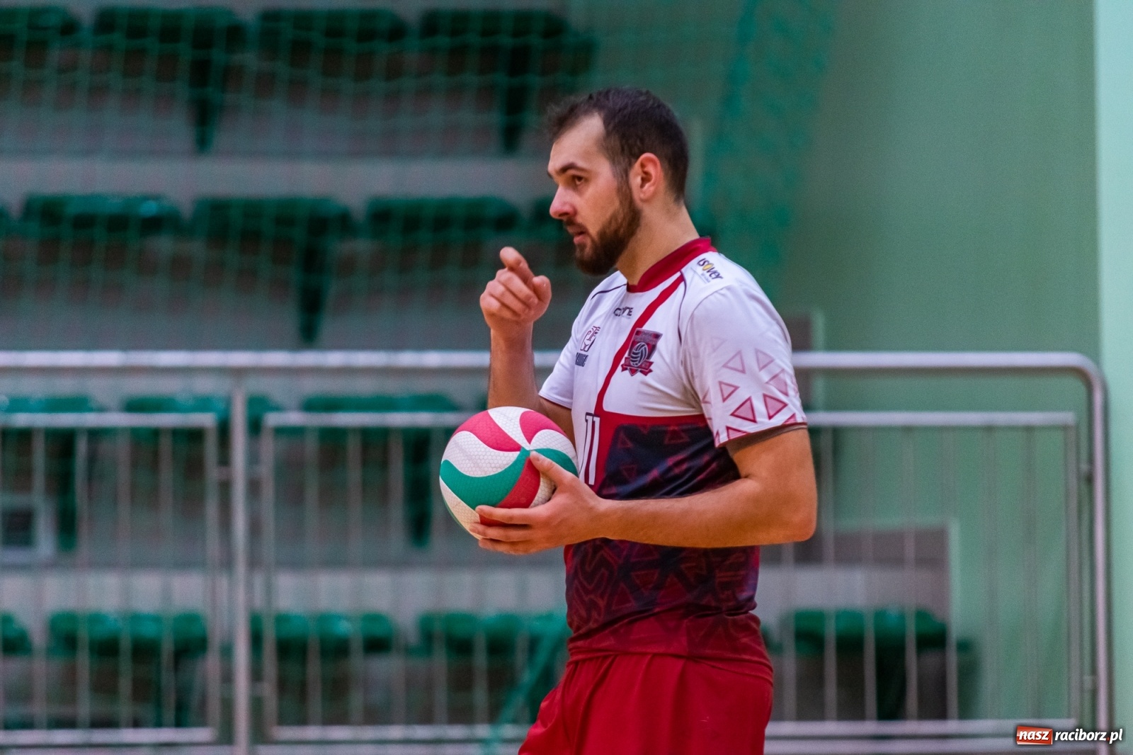 Zdjęcie w galerii na portalu naszraciborz.pl: Z piekła do nieba. Pięciosetowy bój siatkarzy Rafako [FOTO] wiadomości z regionu