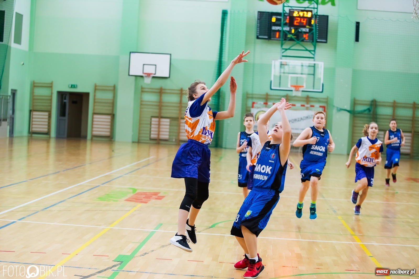 Zdjęcie w galerii na portalu naszraciborz.pl: Koszykarska sobota w Arenie Rafako [FOTO] wiadomości z regionu