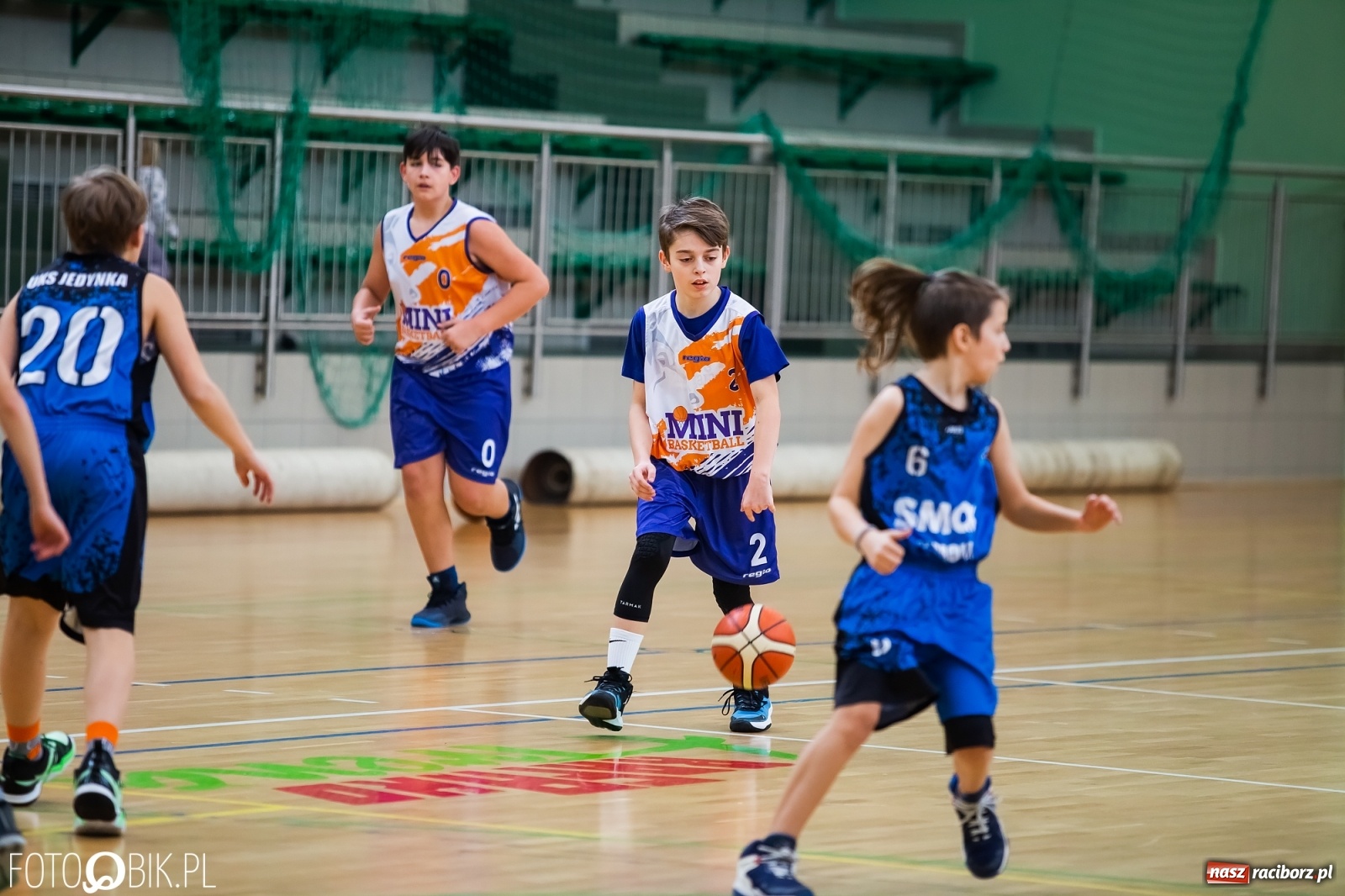 Zdjęcie w galerii na portalu naszraciborz.pl: Koszykarska sobota w Arenie Rafako [FOTO] wiadomości z regionu