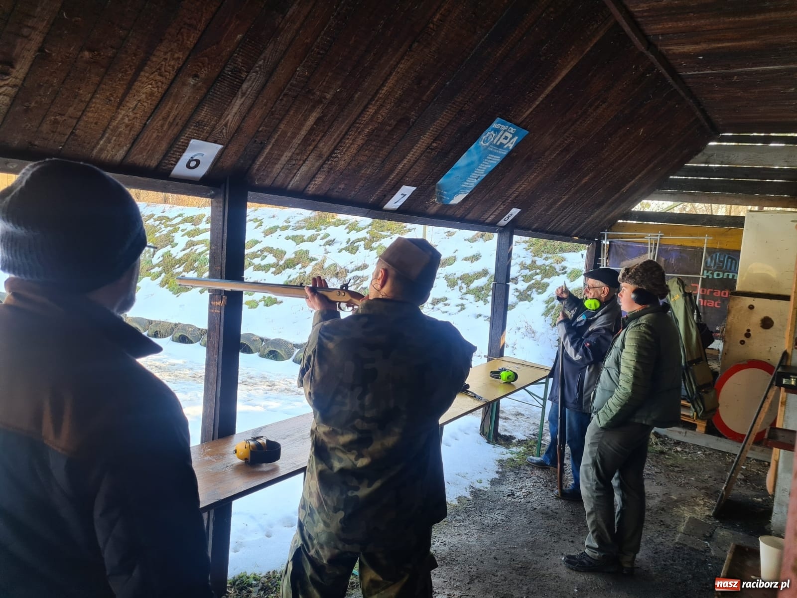 Zdjęcie w galerii na portalu naszraciborz.pl: Raciborski Turniej Strzelecki o Pistolet Pułkownika Kozietulskiego wiadomości z regionu