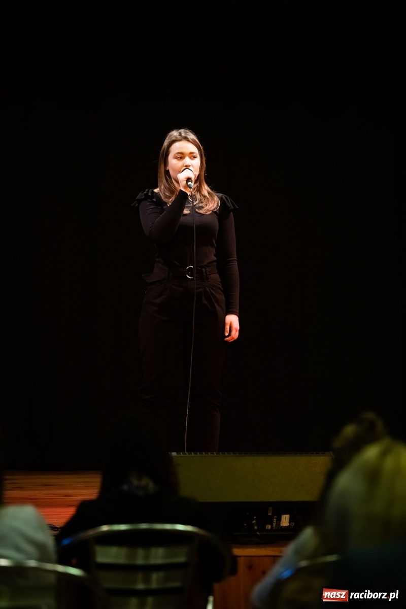 Zdjęcie w galerii na portalu naszraciborz.pl: Koncert walentynkowy wokalistów Studia ARS wiadomości z regionu